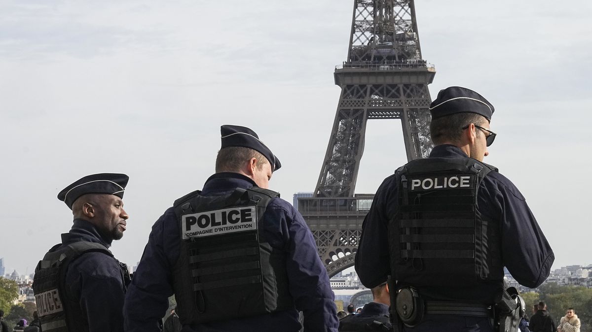 Francouzská letiště opět ochromily výhrůžky bombovým útokem